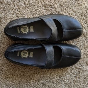 Merrell Mary Jane's Black